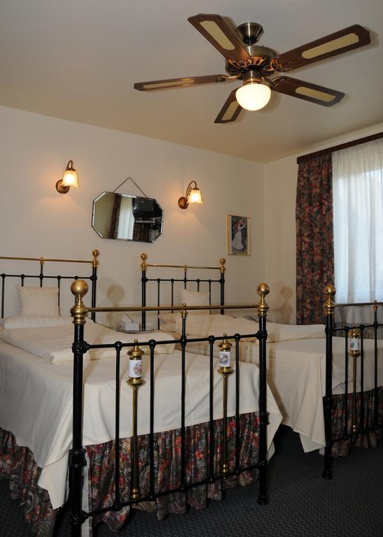 Hotel Admiral Wiesbaden Room photo